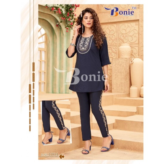 BONIE KURTI VACATION